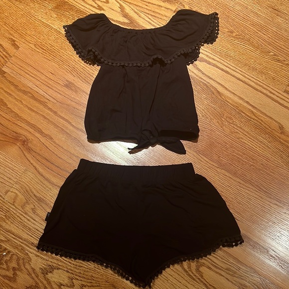 PixieLane matching pomp pom top and shorts can be worn together or separately - Picture 1 of 6